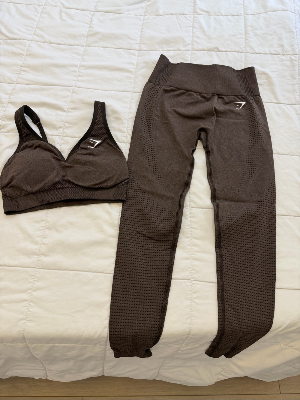 Gymshark Seamless Sports Bra and Leggings Set - Dark Brown